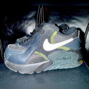 Nike Air Max, Size 4C